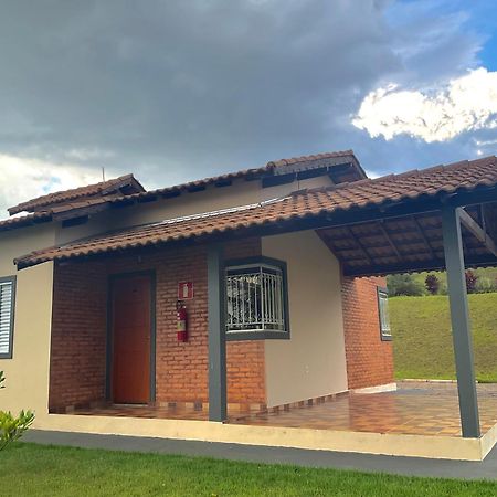 Pousada Dona Tereza Guape Bagian luar foto